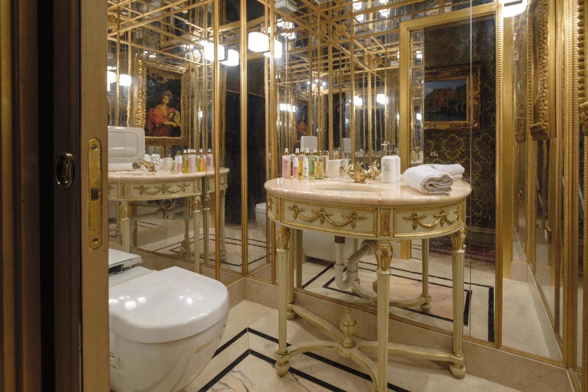 Palazzo Ca' Bernardo By Francesco Molon Hotel เวนิส ภายนอก รูปภาพ